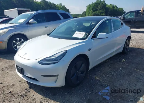 2019 Tesla Model 3 Long Range/Mid Range/Standard Range/Standard Range Plus z USA, uszkodzony, nr VIN 5YJ3E1EA5KF412117